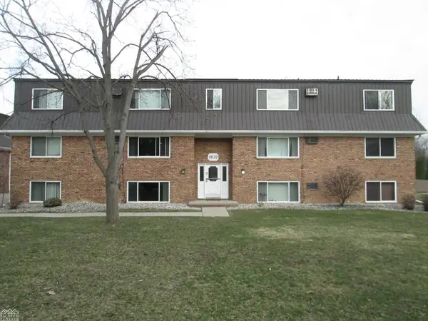 1637 S Riverside ST, St, MI 48079