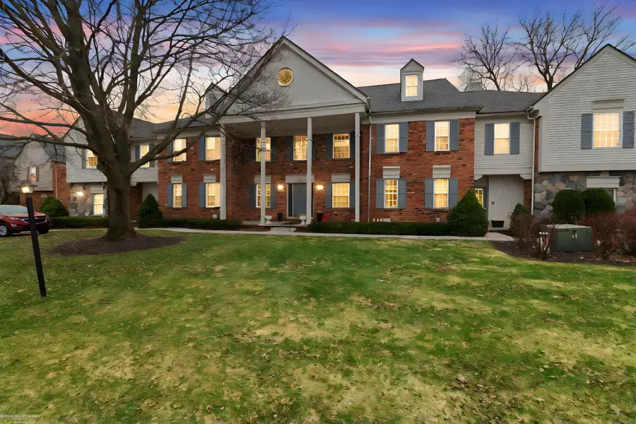 1645 Huntington PARK, Rochester Hills, MI 48309 - #2