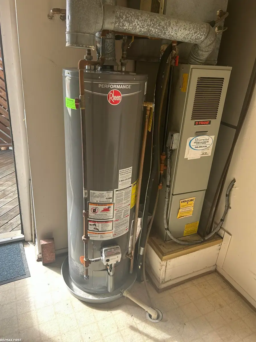 34644 Mercer LN, Fraser, MI 48026 - #2