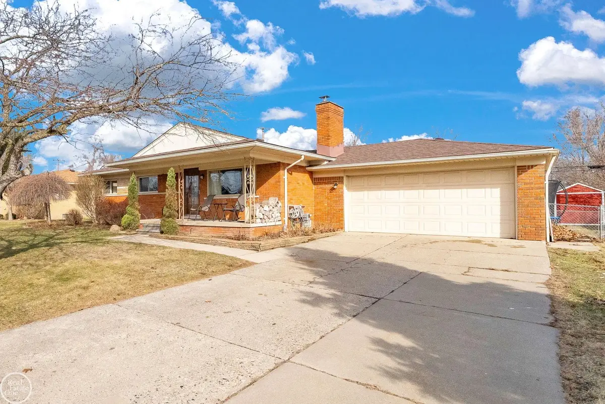 8133 Southfield DR, Shelby, MI 48316 - #1