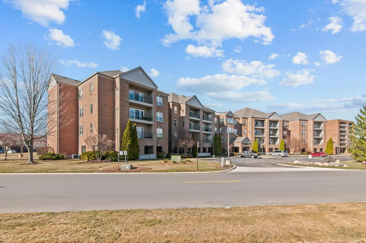 2116 Country Club DR, Saint Clair Shores, MI 48082 - #1