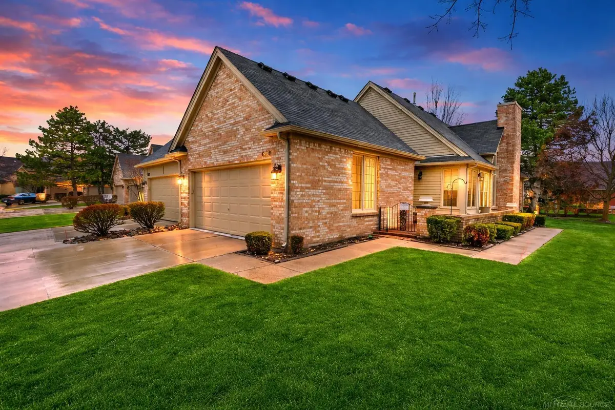 16921 Coral DR, Macomb, MI 48042 - #1