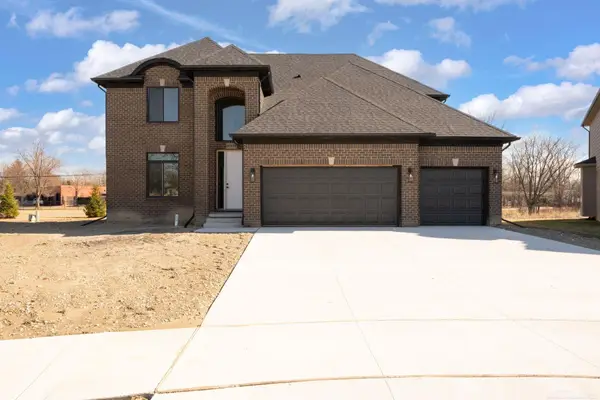 37572 Josephine, SterlingHeights, MI 48312