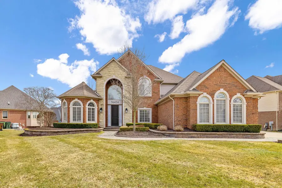 56434 Ken Charles DR, Shelby, MI 48316 - #2