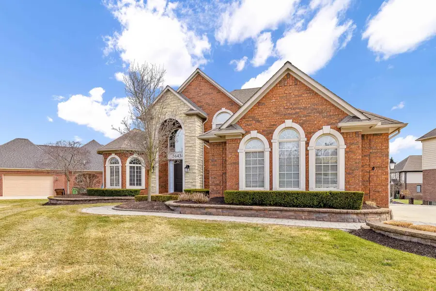 56434 Ken Charles DR, Shelby, MI 48316 - #3