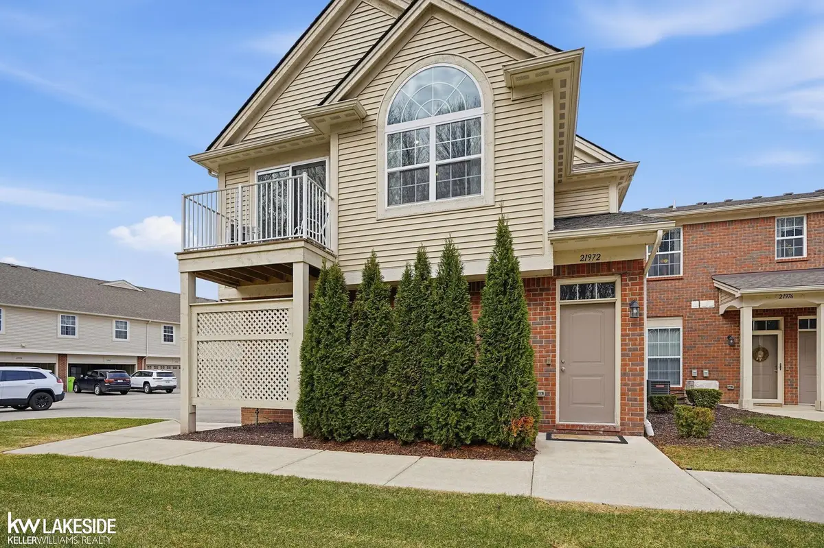 21972 Aberdeen DR, Macomb, MI 48042 - #1