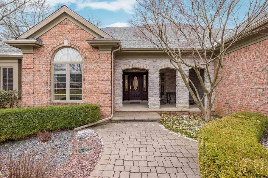 157 Great Pines DR, Oxford, MI 48371 - #2