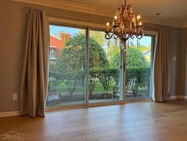 19710 W 13 Mile RD, Beverly Hills, MI 48025 - #3