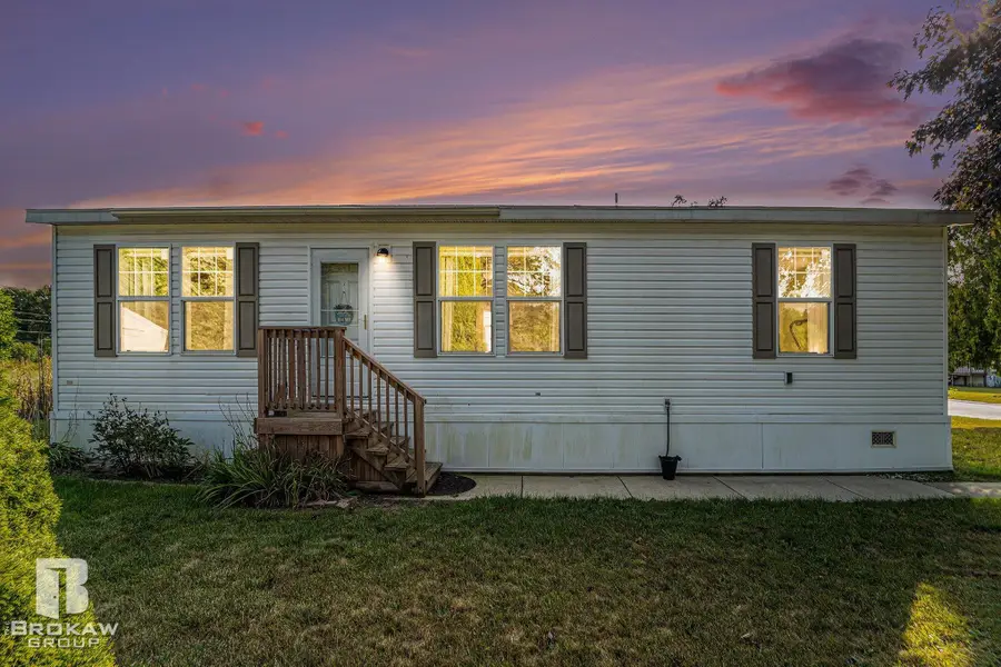 4649 Butternut ST, Clarkston, MI 48348 - #2