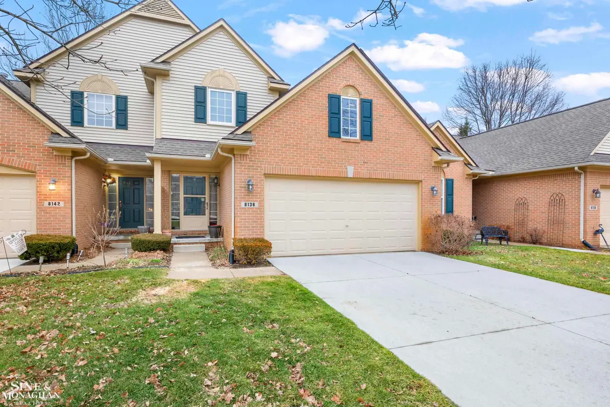8136 Springdale DR, White Lake, MI 48386 - #1