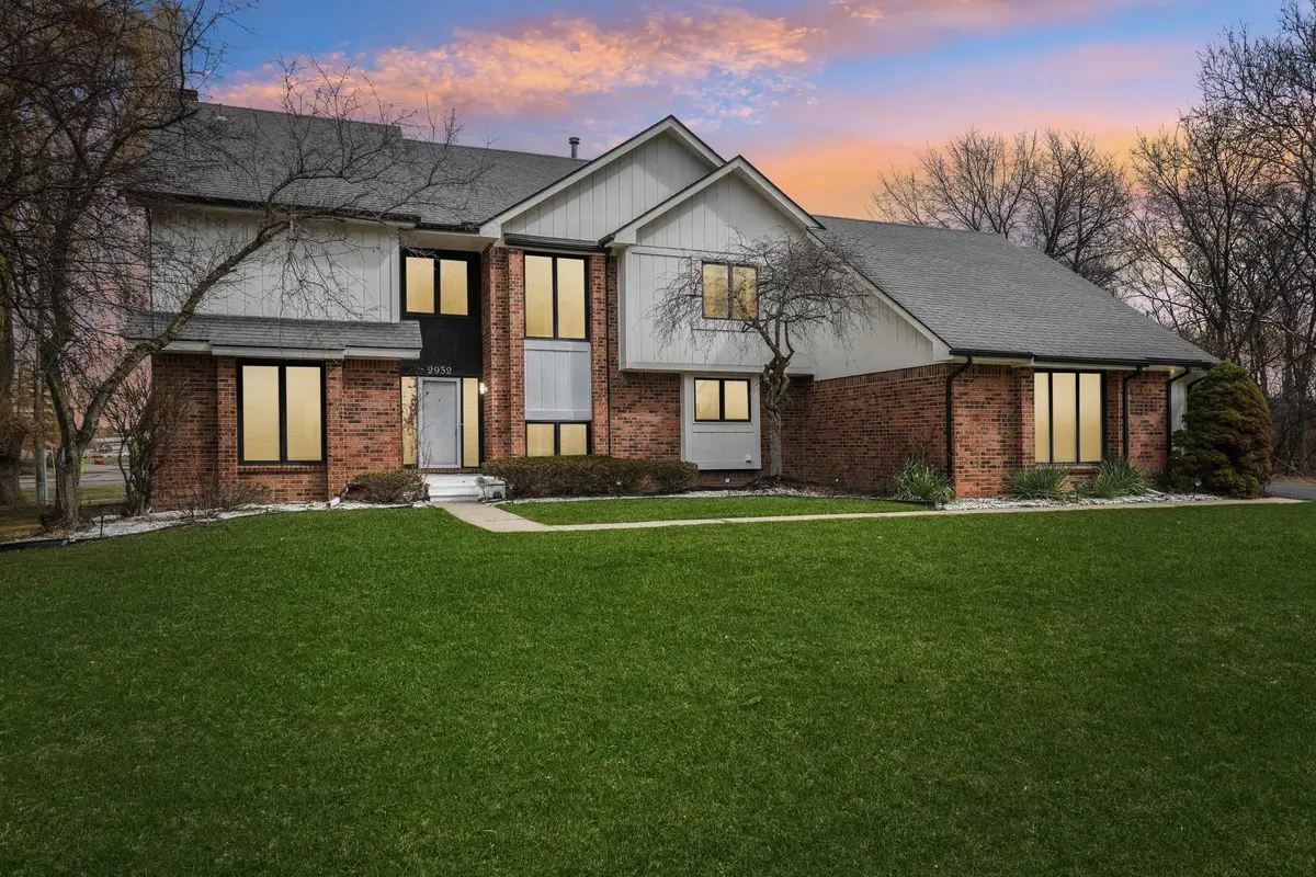 2932 Constitution Ct, West Bloomfield, MI 48322 - #1