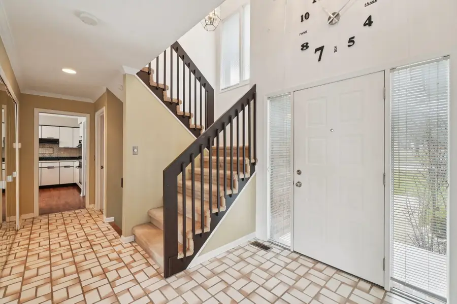 2932 Constitution Ct, West Bloomfield, MI 48322 - #3