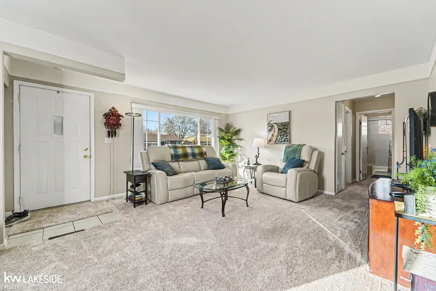 1421 Beaupre AVE, Madison Heights, MI 48071 - #2