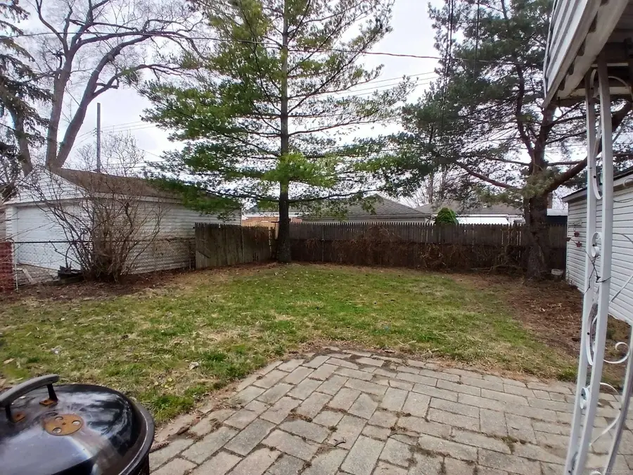 28603 Bohn ST, Roseville, MI 48066 - #3