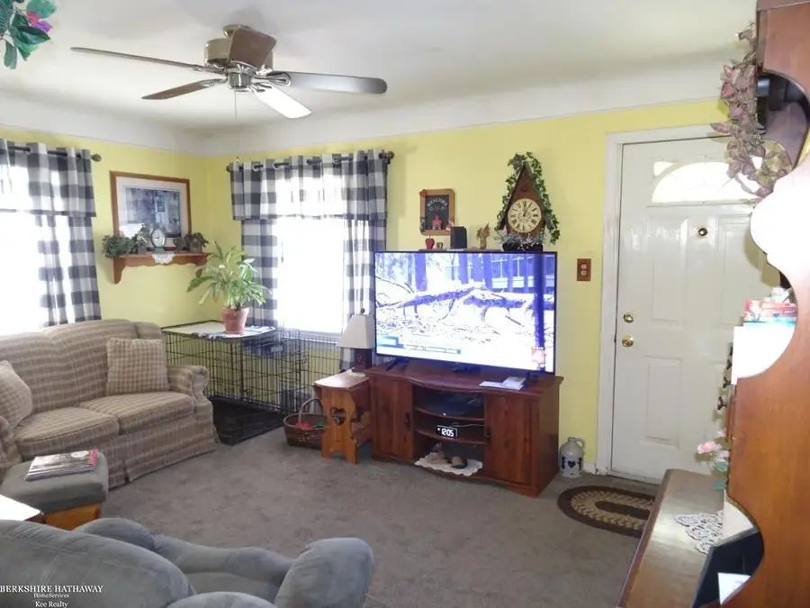 22070 Donald AVE, Eastpointe, MI 48021 - #3