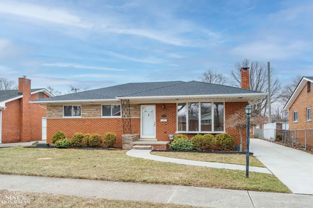 21304 Francis ST, Saint Clair Shores, MI 48082 - #1