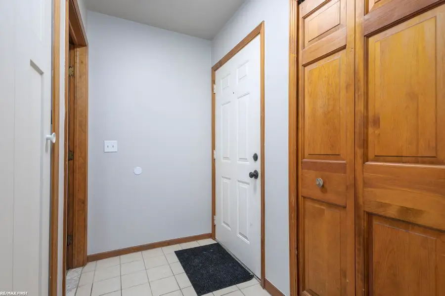 29846 Utica RD, Roseville, MI 48066 - #3