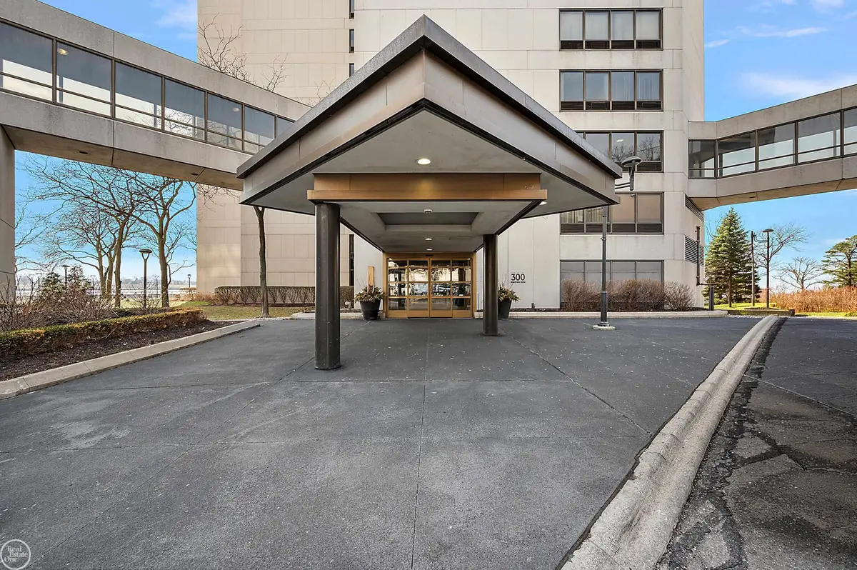 1001 W Jefferson Ave Unit 7B AVE, Detroit, MI 48226 - #1