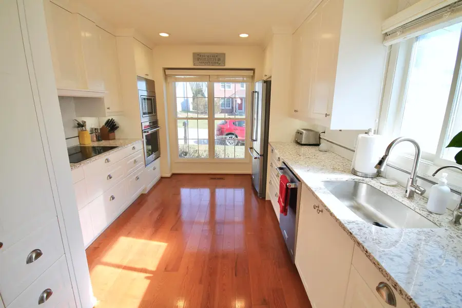 1596 Colony DR, Rochester Hills, MI 48307 - #2