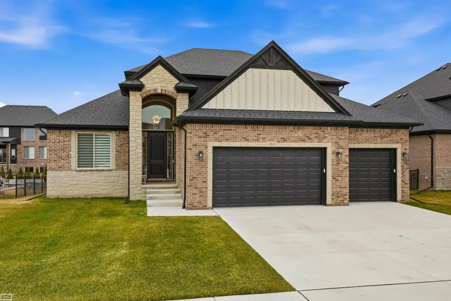 19805 Joy DR, Macomb, MI 48042 - #2