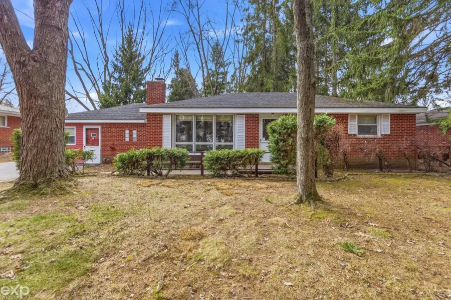 5000 Robert ST, Shelby, MI 48316 - #2