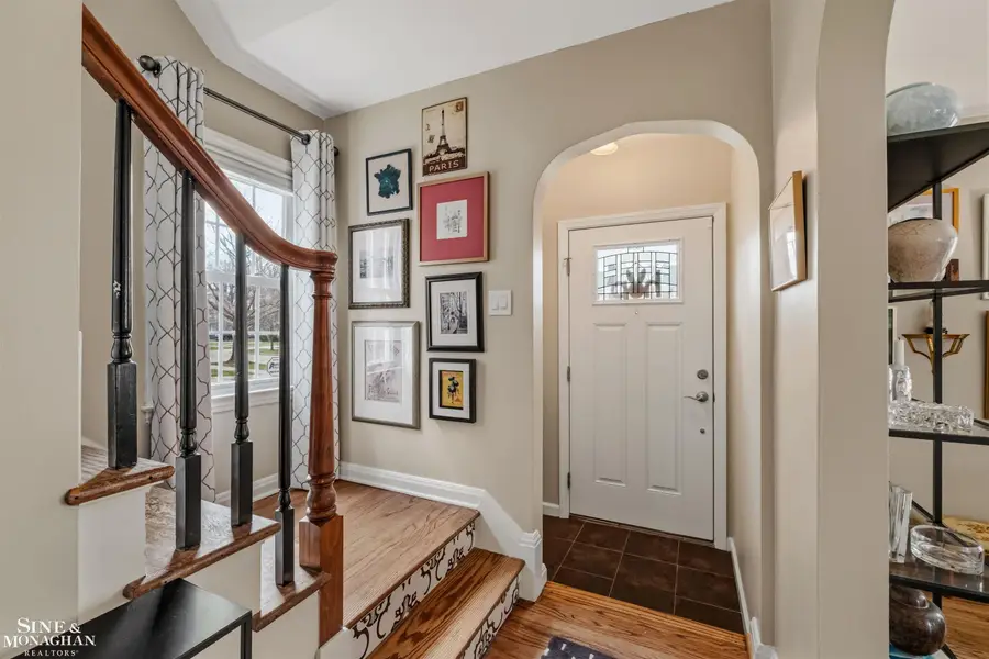 1800 Littlestone RD, Grosse Pointe Woods, MI 48236 - #2