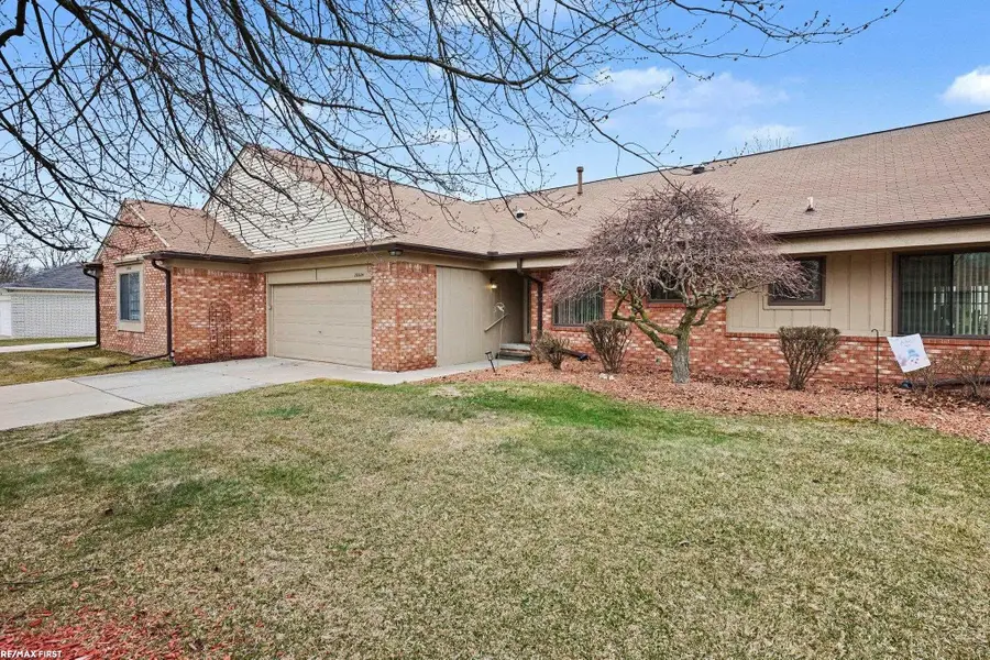 20604 Birch Meadow DR, Clinton Township, MI 48036 - #3