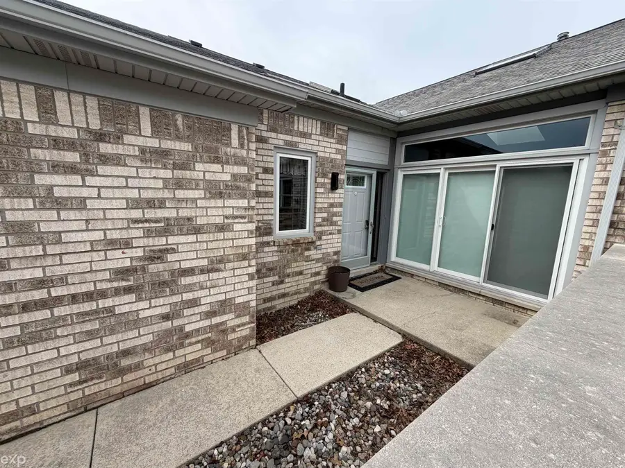 14715 Holly Ct CT, Shelby, MI 48315 - #2