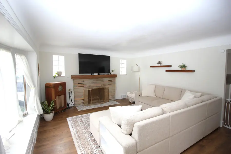 22614 Colony ST, Saint Clair Shores, MI 48080 - #3