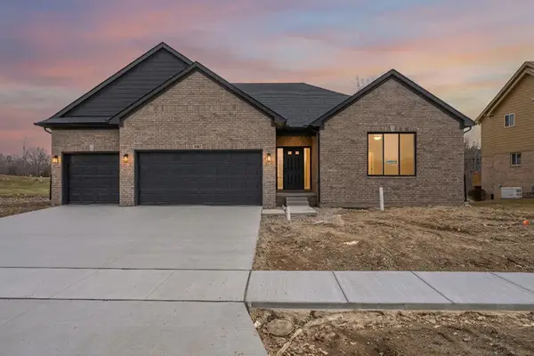 1087 Williamson CIR, Pontiac, MI 48340