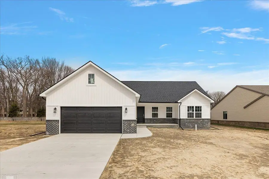 27121 Lanse Cruese ST, Harrison Township, MI 48045 - #2