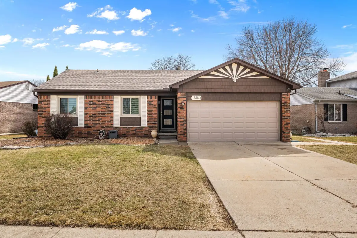 18250 Millstone DR, Macomb, MI 48044 - #1