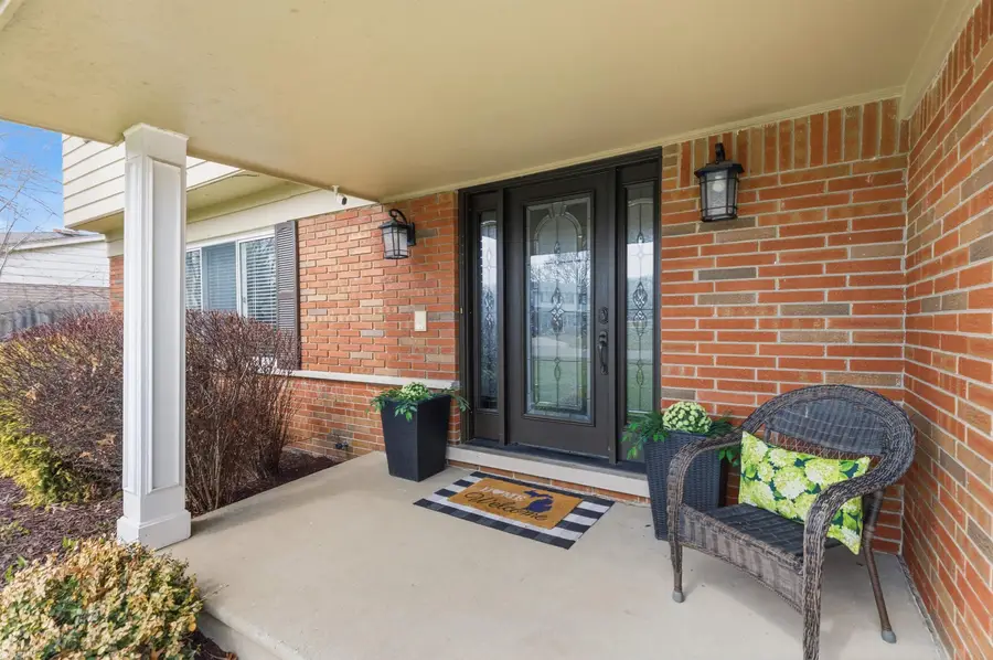 18840 Millar RD, Clinton Township, MI 48036 - #3