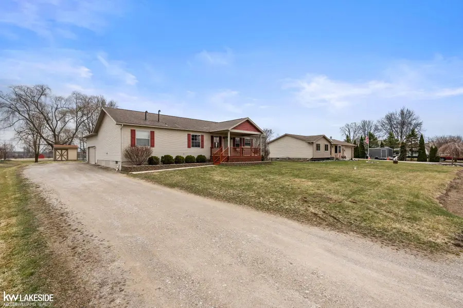 62538 Linda DR, Ray, MI 48096 - #3