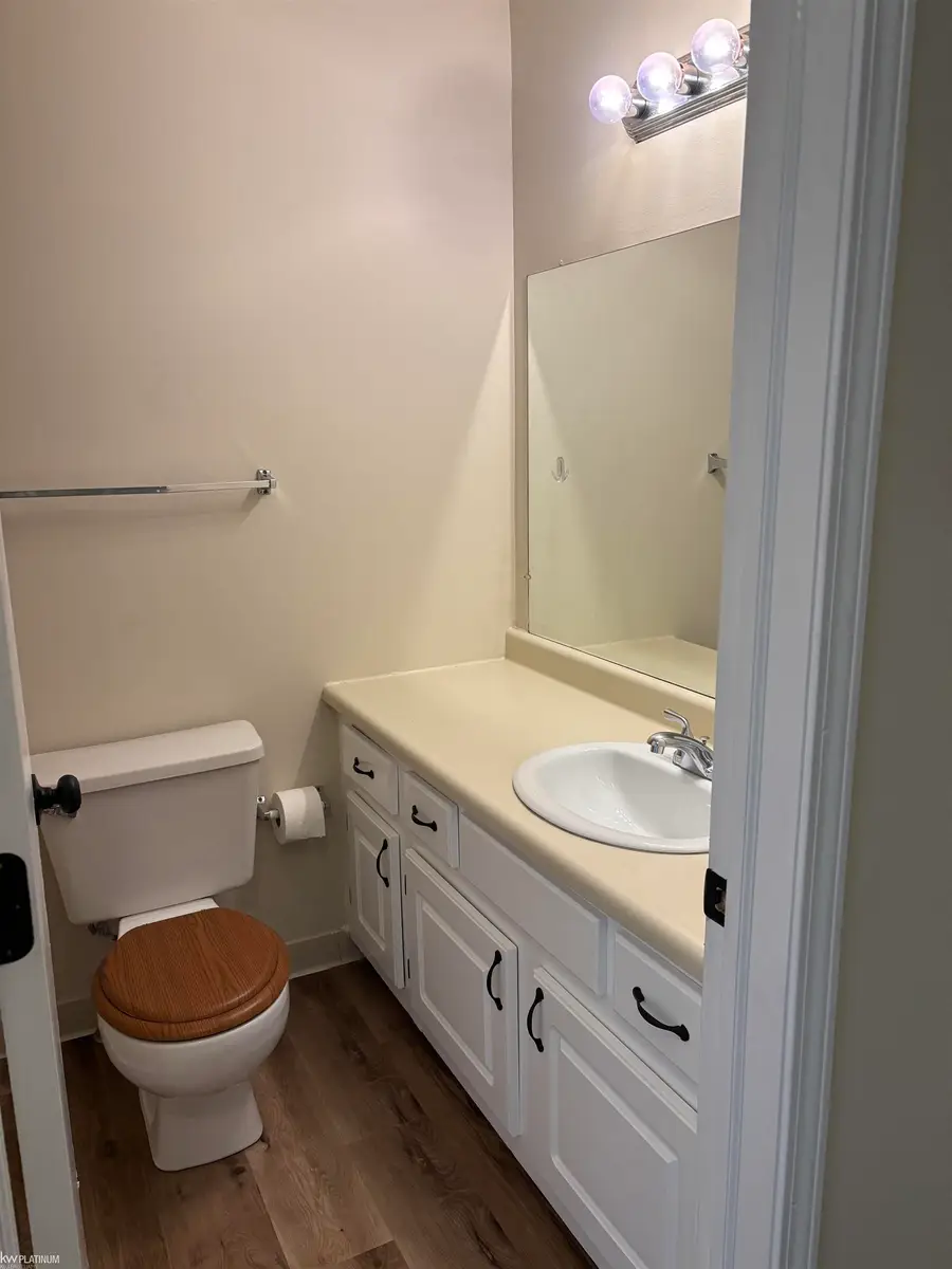 50184 N Horst CT, Chesterfield, MI 48047 - #3