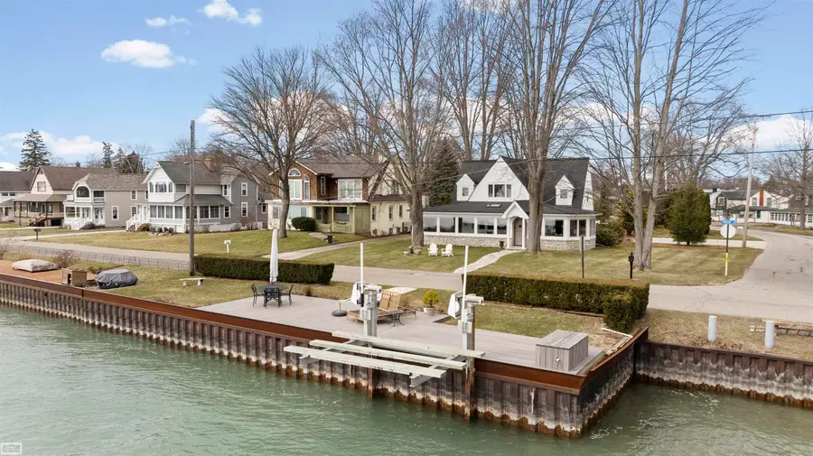 206 Edgewater DR, Algonac, MI 48001 - #3