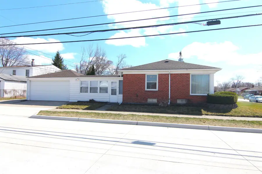 28260 Edward ST, Roseville, MI 48066 - #2