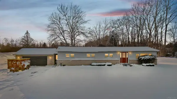 69455 Hicks RD, Armada, MI 48005