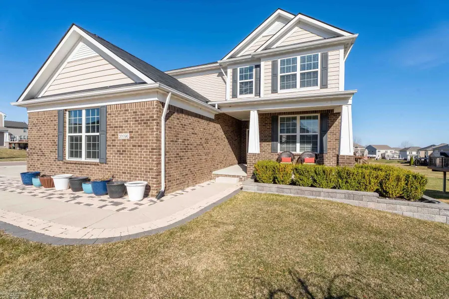 30096 Braeburn ST, New Hudson, MI 48165 - #3