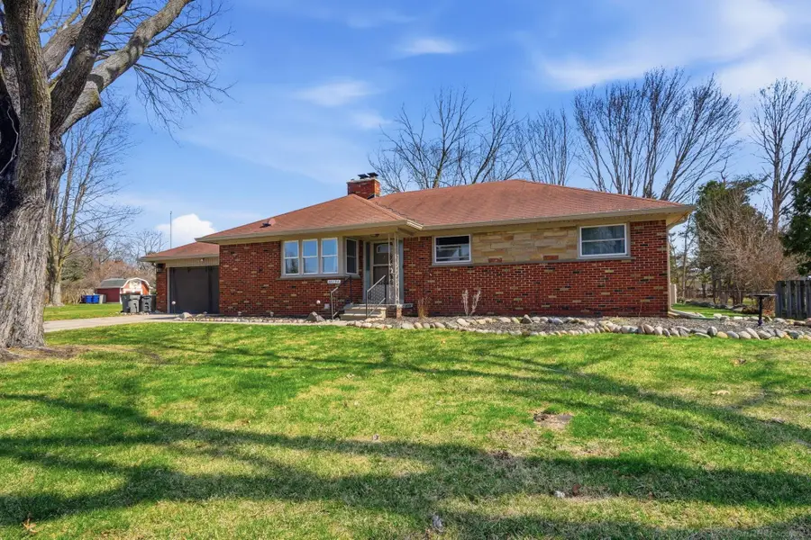 36194 Putnam ST, Clinton Township, MI 48035 - #2