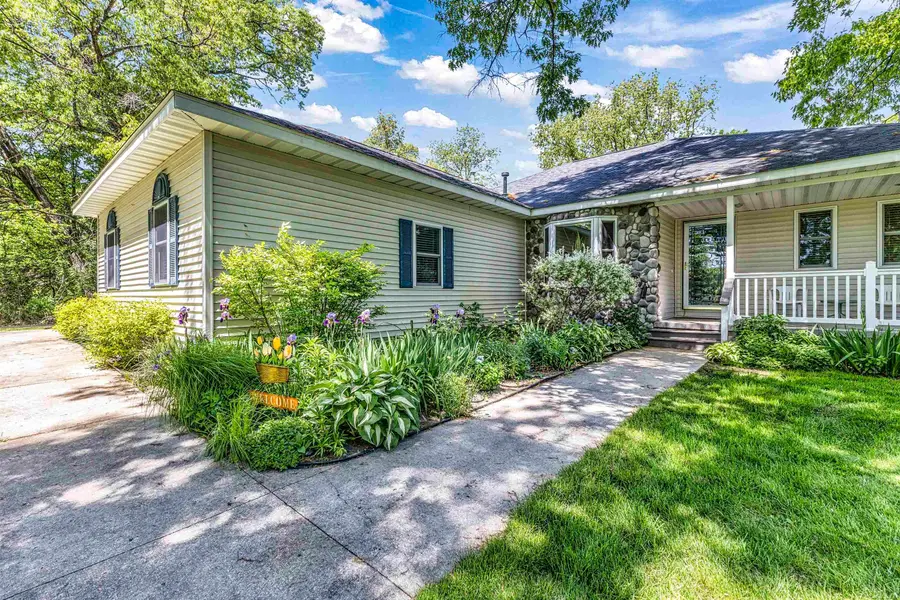 3396 Lansing RD, Roscommon, MI 48653 - #2
