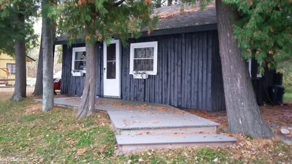 6386 Tricks Way, Kewadin, MI 49648