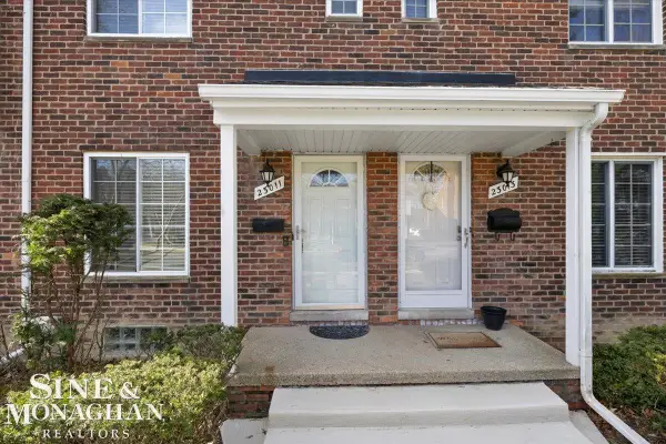 23011 Gary Lane RD, StClairShores, MI 48080