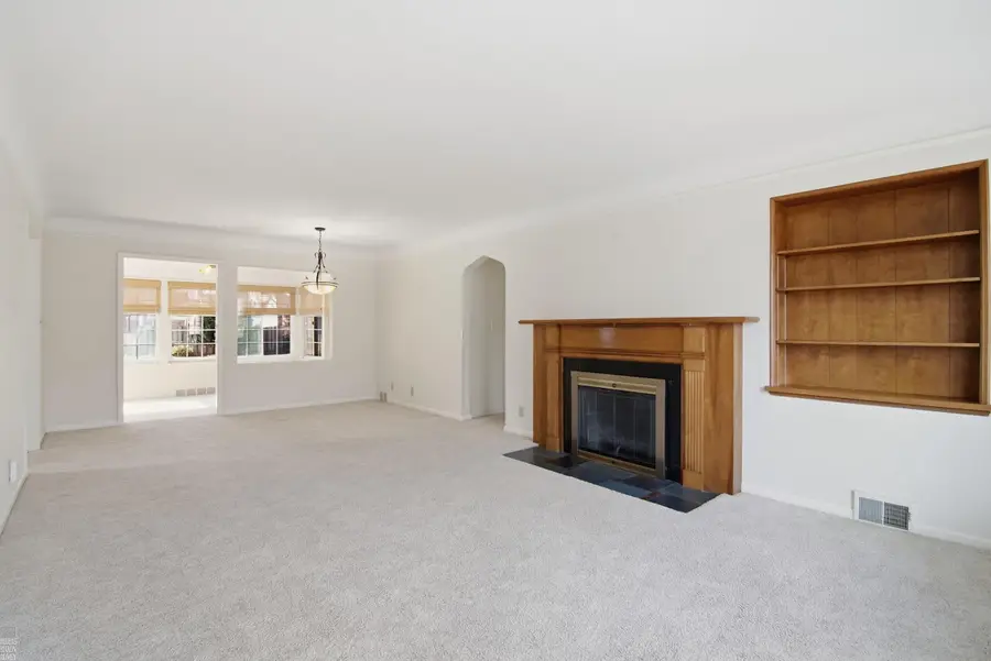 59 Hall  PL, Grosse Pointe Farms, MI 48236 - #3