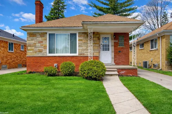 24091 Eastwood ST, OakPark, MI 48237