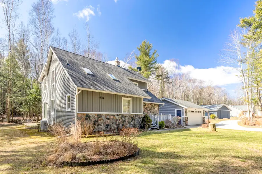 7142 Aitken RD, Lexington, MI 48450 - #2