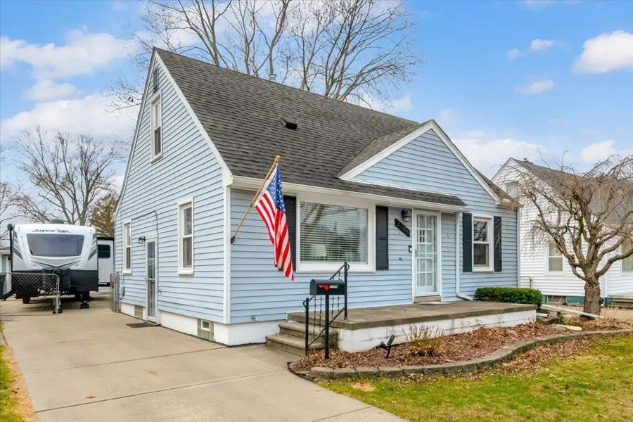 21706 Revere ST, Saint Clair Shores, MI 48080 - #3