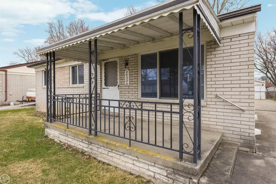 24320 Trombley ST, Clinton Township, MI 48035 - #3