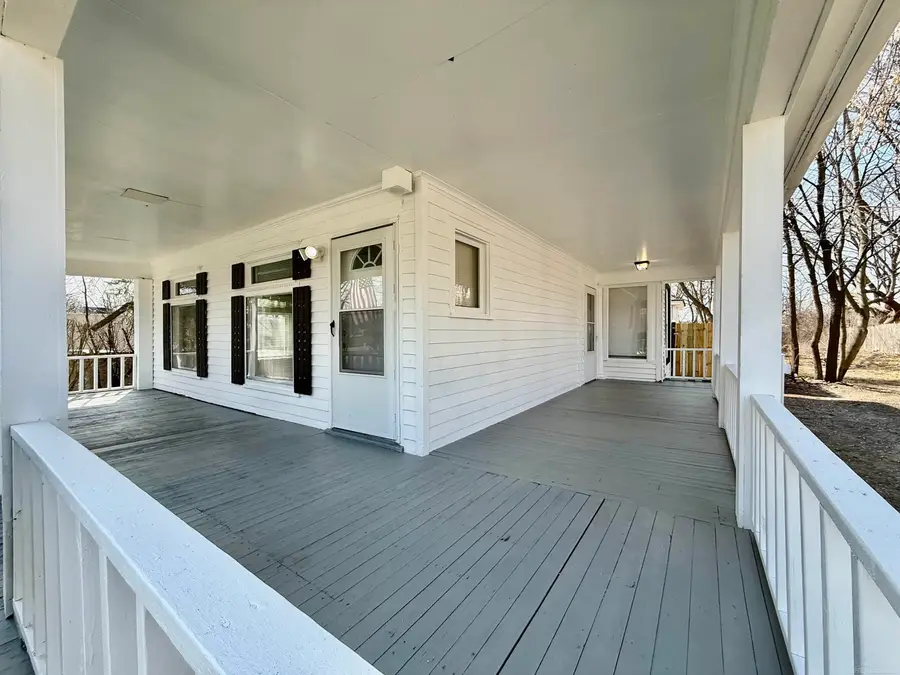 261 N Saginaw ST, Pontiac, MI 48342 - #2