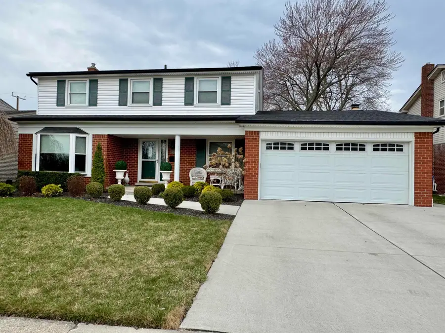 31415 Anita DR, Warren, MI 48093 - #2